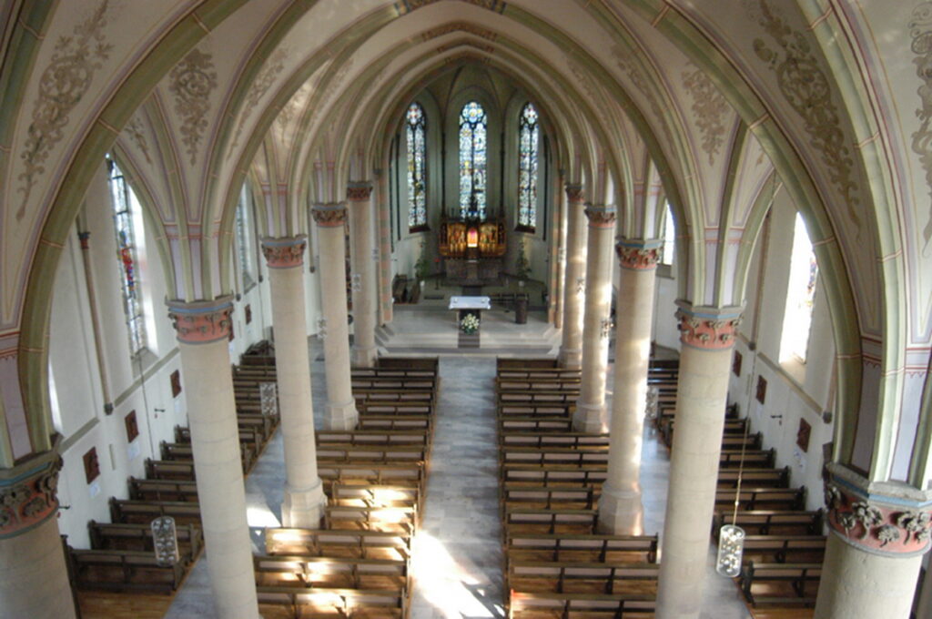 Gewölbe der Kirche in St. Petri Hüsten. Gotischer Baustil.